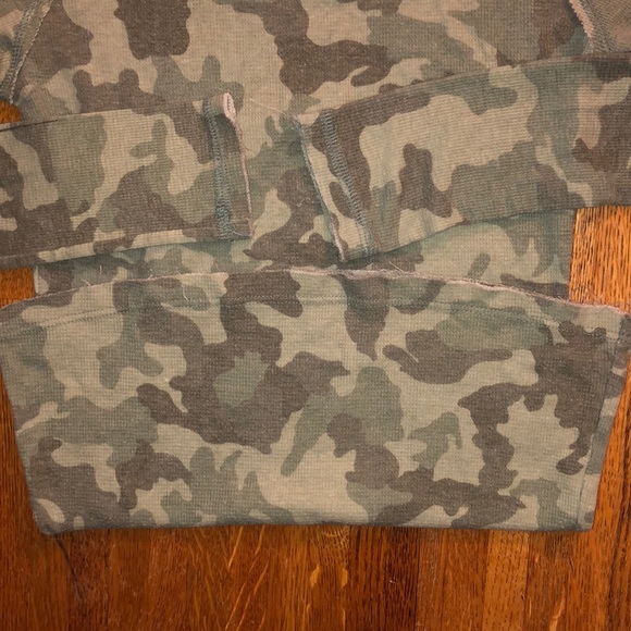 Mariners shirt - Picture 6 of 6